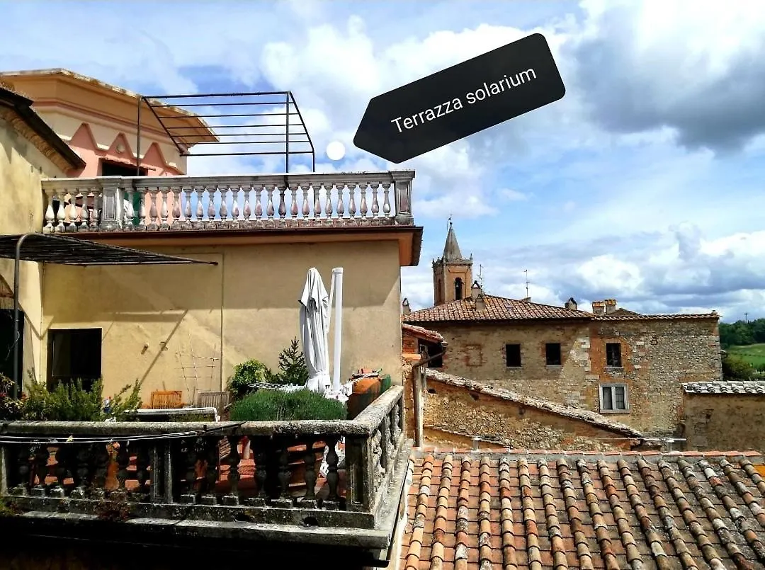 Appartamento Mansarda con solarium panoramico su centro storico di Sarteano vicino alle famose terme della Val d'Orcia Italia