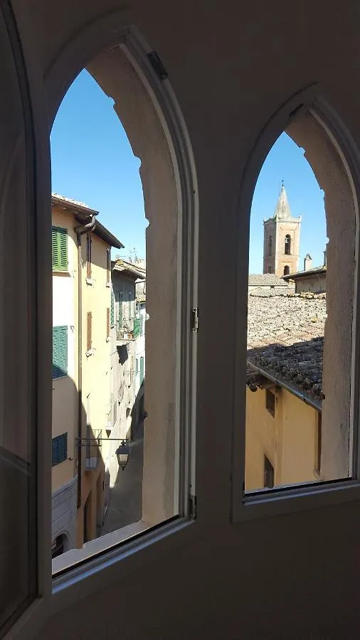 Mansarda Panoramica: Solarium with Historic Sarteano Views Apartment Italy